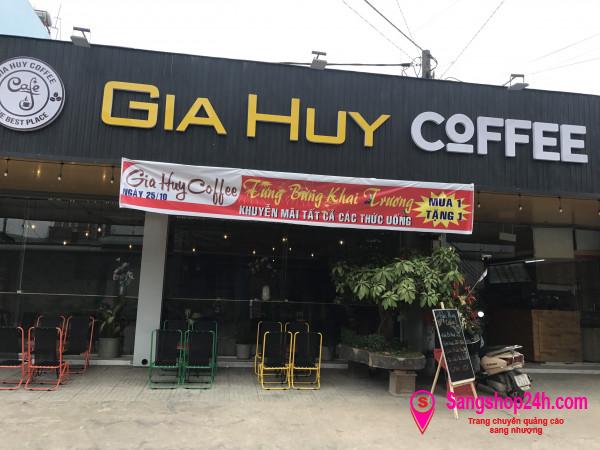 Sang quán cà phê nằm mặt tiền đường ở khu dân cư Thuận Giao, Bình Dương.