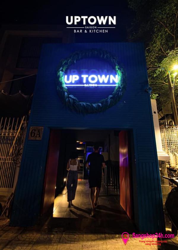 Sang Nhà Hàng Uptown Bar Ngay Trung Tâm Quận 3.