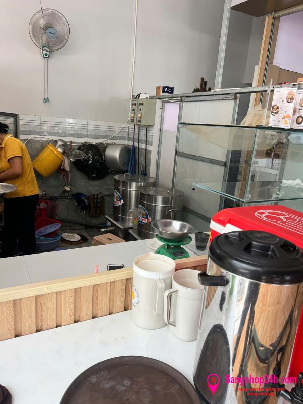 Sang quán cafe