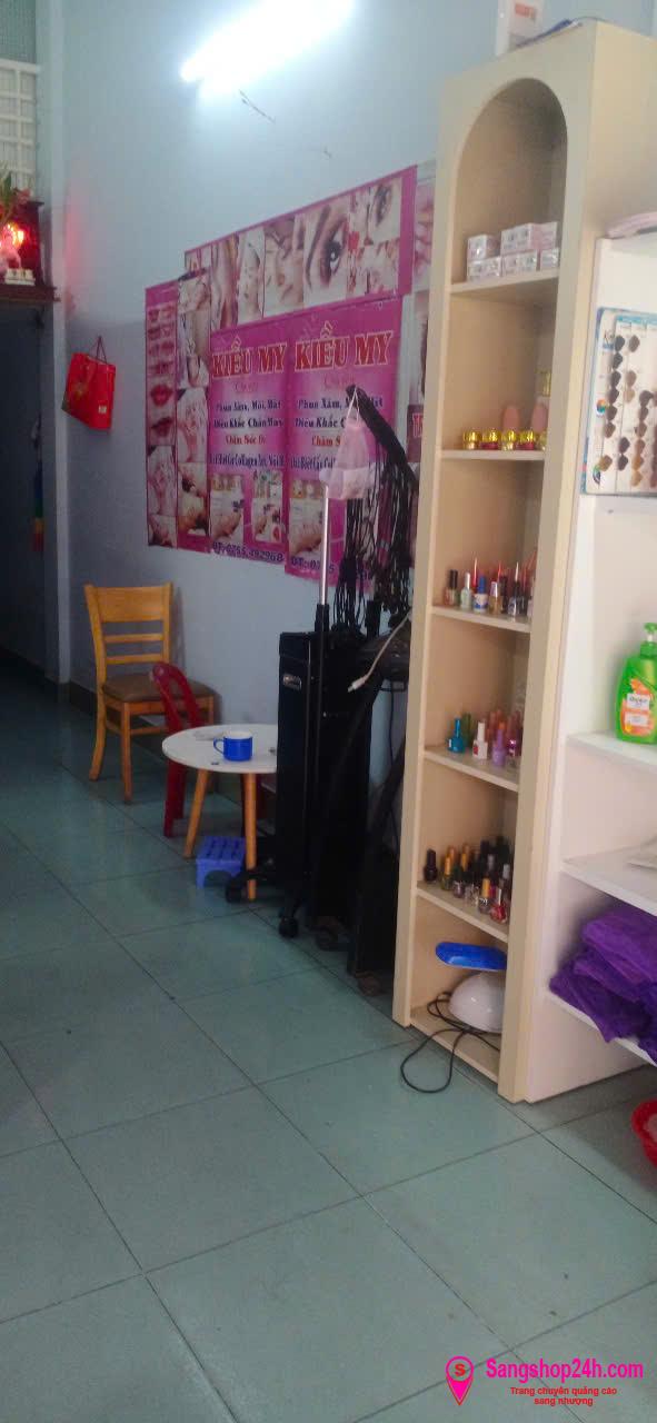 Sang tiệm tóc - nail