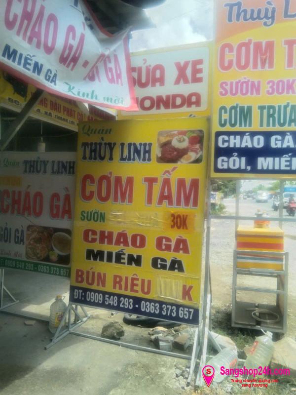 Sang quán cơm