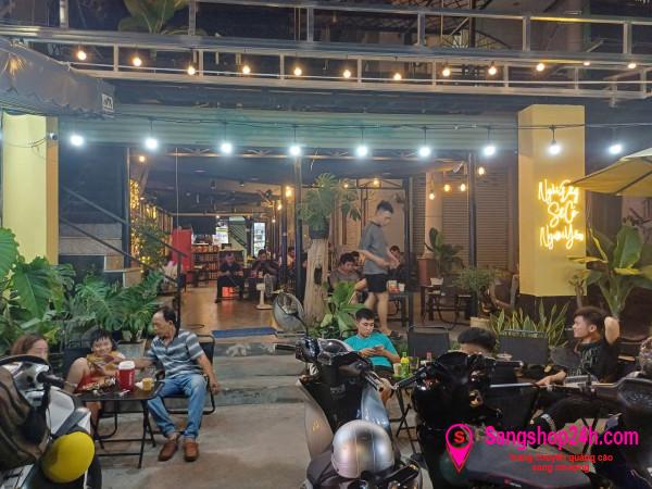 Sang quán cafe