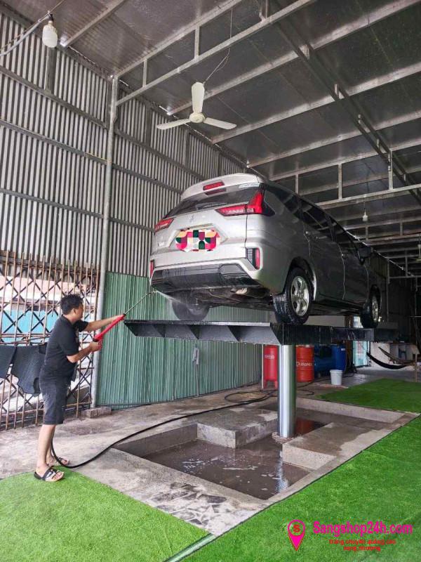 Sang tiệm rửa - sửa xe