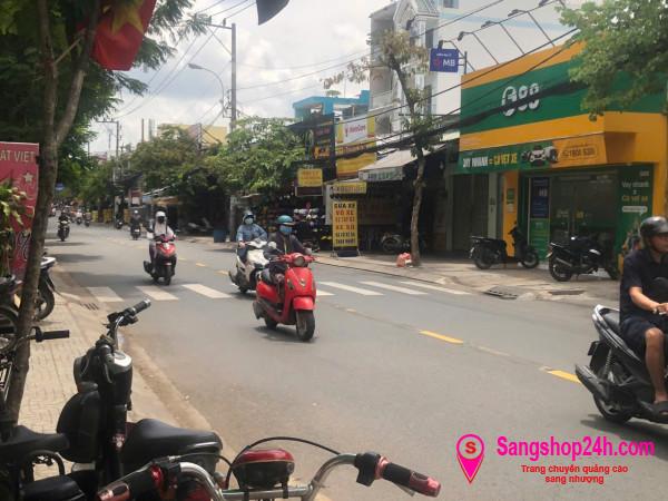 Sang tiệm rửa - sửa xe