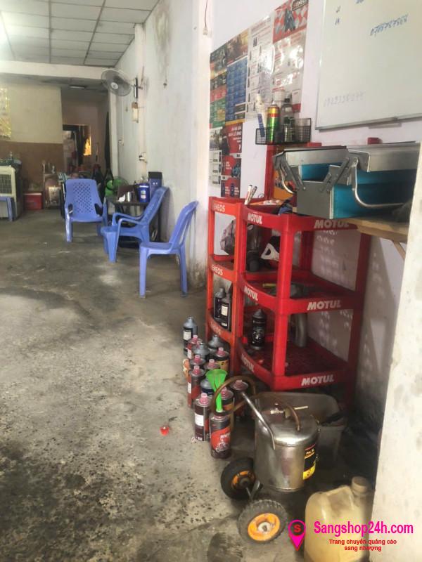 Sang tiệm rửa - sửa xe