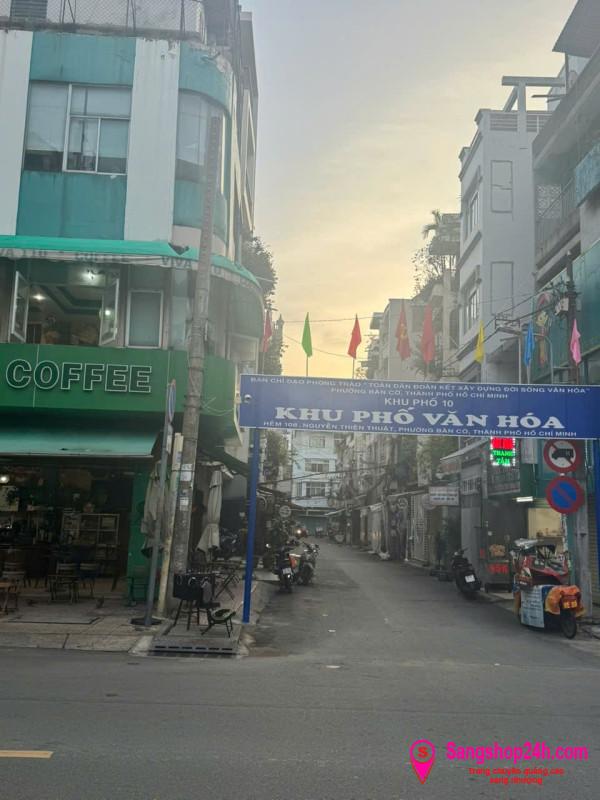 Sang quán cafe