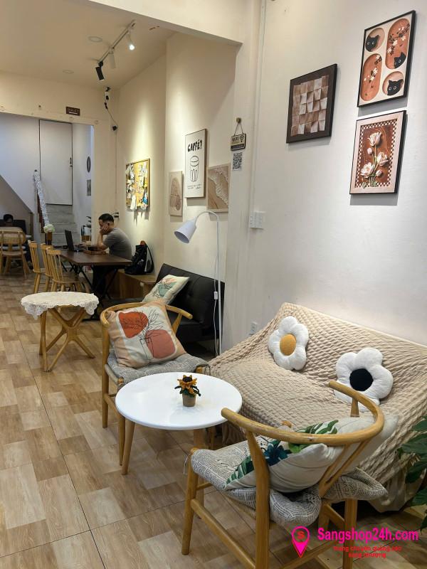 Sang quán cafe