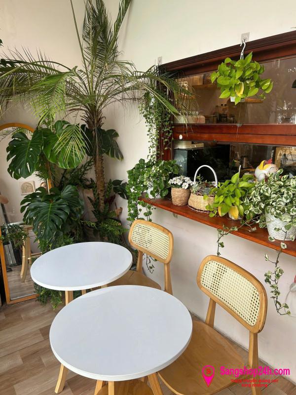 Sang quán cafe
