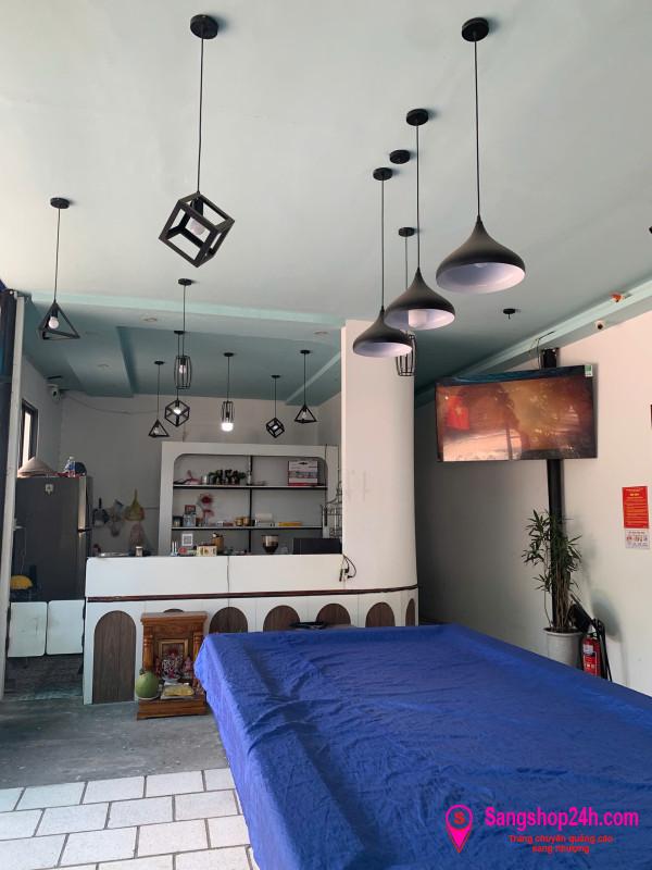 Sang quán cafe