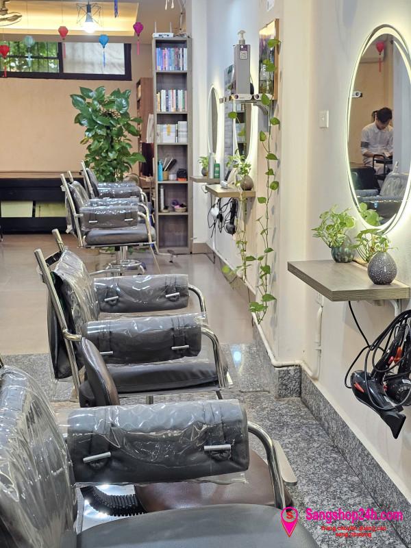 Sang tiệm tóc - nail