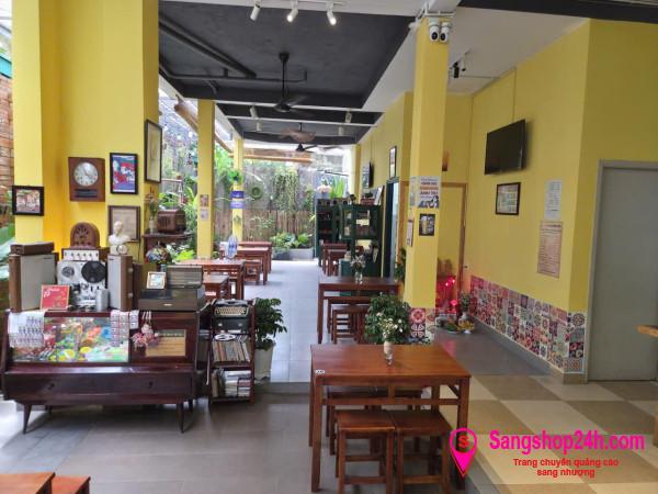 Sang quán cafe