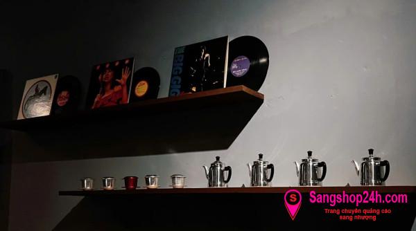 Sang quán cafe