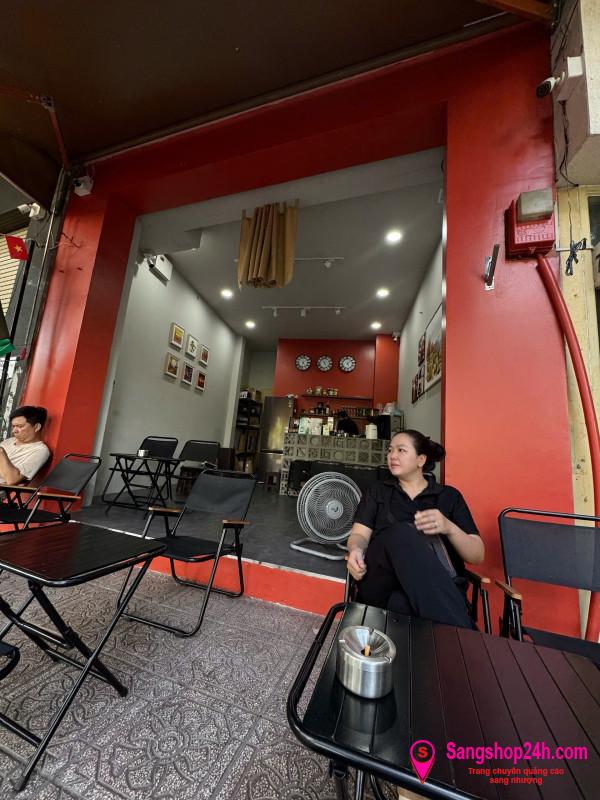 Sang quán cafe