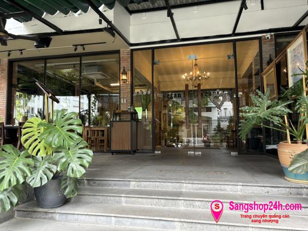 Sang nhà hàng Sang nhà hàng