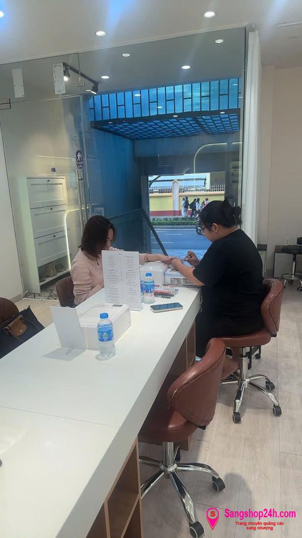 Sang tiệm tóc - nail