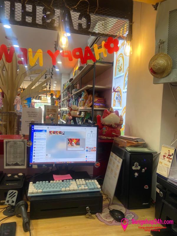 Sang cửa hàng thú nuôi