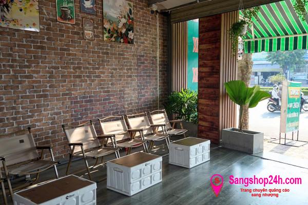Sang quán cafe