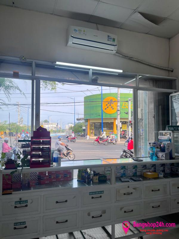 Sang nhà thuốc tây
