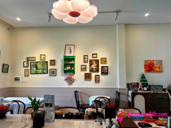 Sang quán cafe