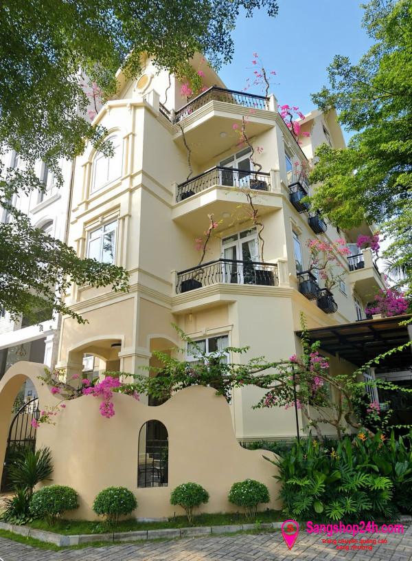 SANG NHƯỢNG QUÁN CAFE BIỆT THỰ GÓC ĐẲNG CẤP PHÚ MỸ HƯNG – QUẬN 7