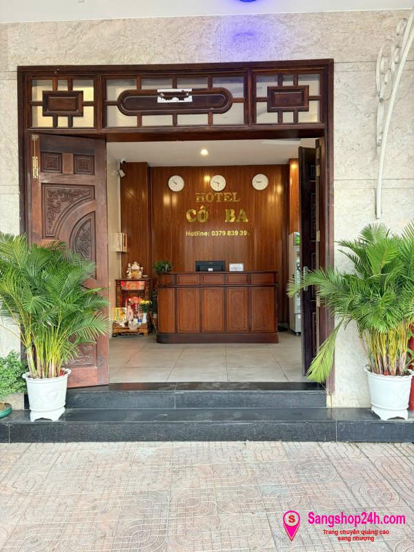 Sang khách sạn