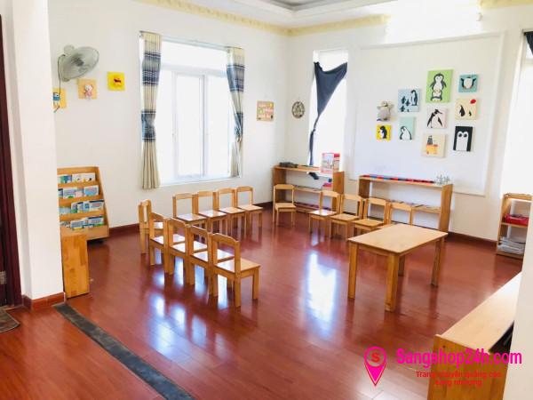 Sang trường mầm non